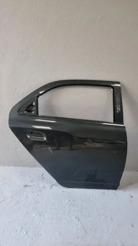 Porta traseira direita Chevrolet GM Cobalt 2018/2020 Original