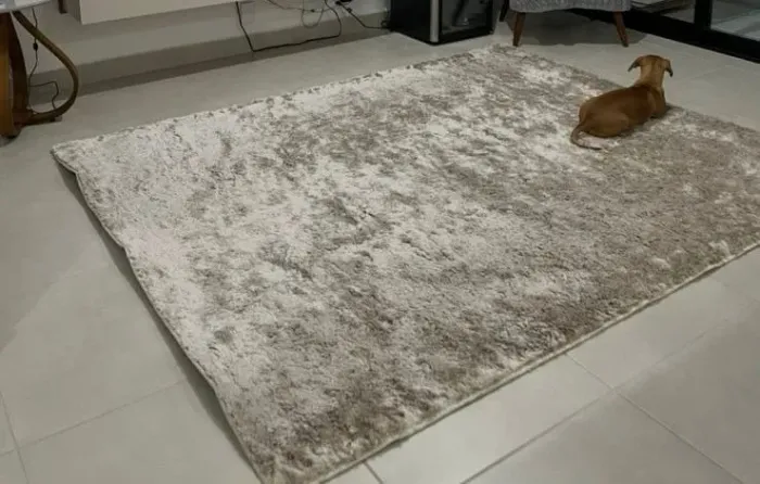 TAPETE DE PELO ALTO CINZA - 2m x 2,5m