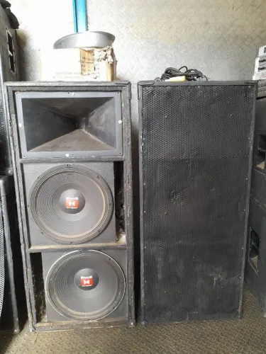 Caixas de som profissional (06 unidades)