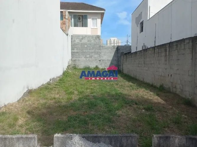 Terreno de 250 m2 no Villa Branca - Jacareí SP