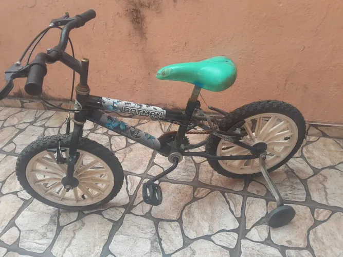Bicicleta infantil aro 16 do Batman.