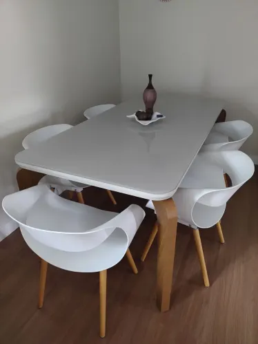 Mesa de Jantar com Cadeiras Design Moderno
