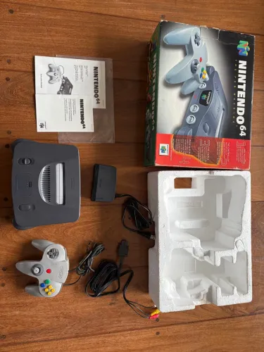 Console Nintendo 64 - Americano [Colecionador]