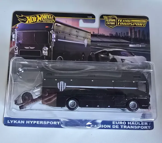 Hot Wheels Premium Team Transport LYKAN HYPERSPORT