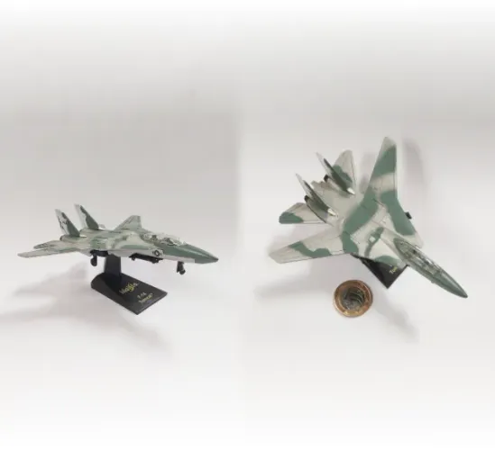 AVIÕES MAISTO 11 Peças. Miniaturas.