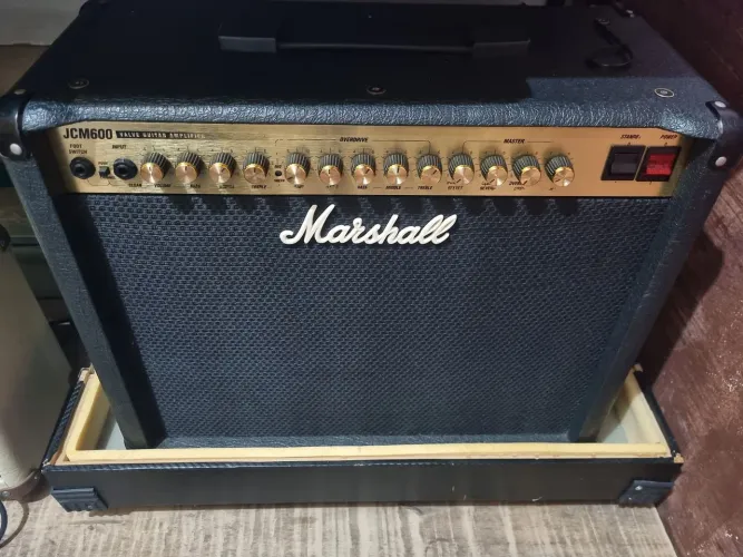 Marshall  jcm600  , falante  heritage,classe  A,rarode  encontrar  ,troco  por  fender usa