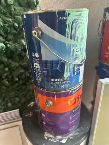 Tintas Acrílicas para Interior e Exterior