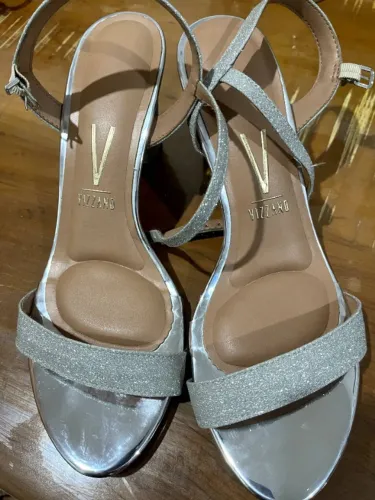 Salto Vizzano - 40 (brilhoso prata)