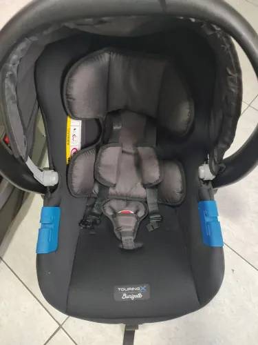 Bebê conforto Burigotto Touring X + Base
