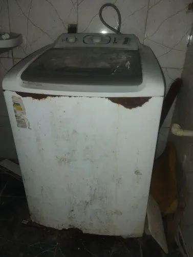 Vendo Máquina de lavar 12 kilos Eletrolux fazendo todas funções de lavagem,