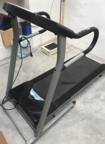 Esteira ergométrica Treo Fitness T102
