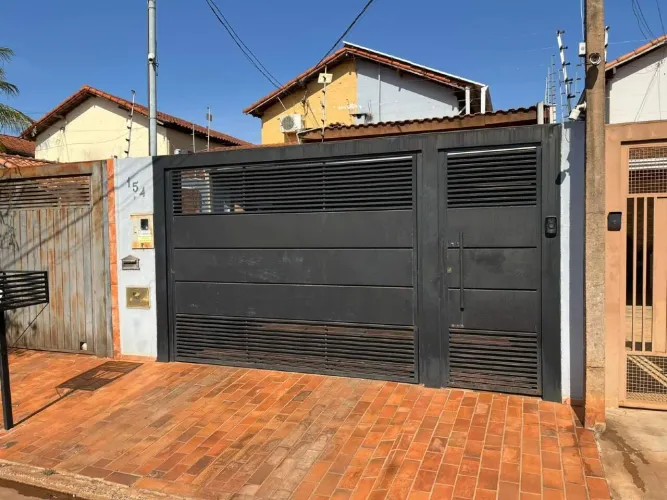 Sobrado à venda, 2 quartos, 1 suíte, Pioneiros - Campo Grande/MS