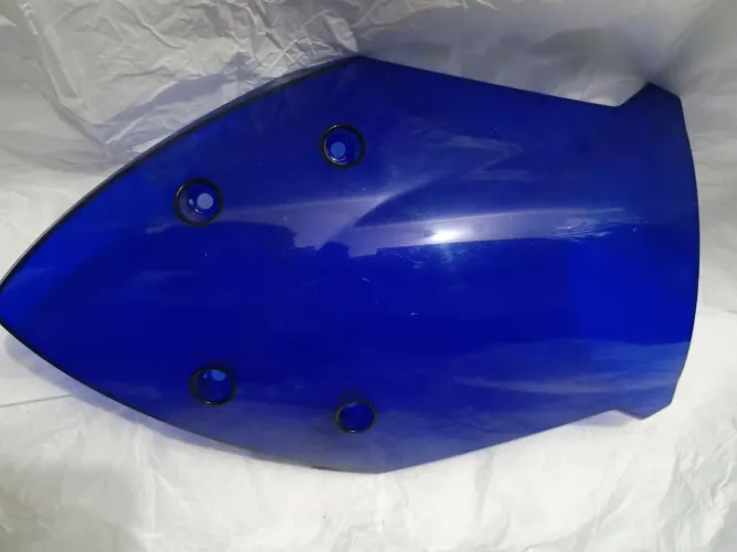 Esportiva cor azul modelo original GSX 1000 f.