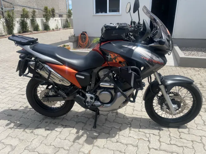 Transalp 700 Honda 13/13 Raro estado de conservação