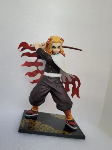 Action Figure Kyojuro Rengoku Demon Slayer Bandai Spirits