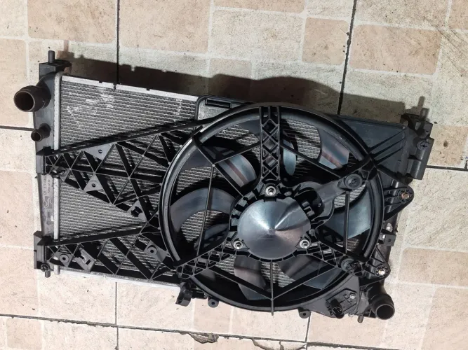 Kit radiador ventoinha Fiat bravo 1.8 2011/2016 meu Deus