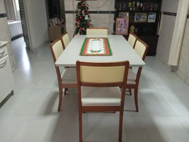 Mesa nova de madeira pronta entrega 
