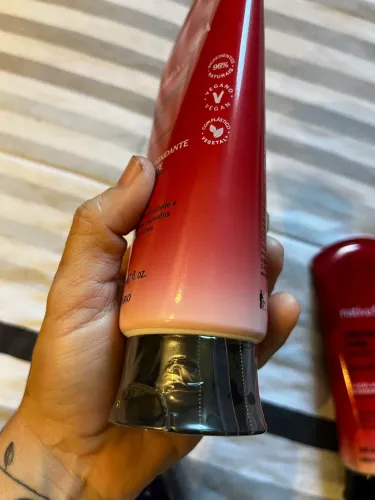 Nativa SPA Morango Ruby. 