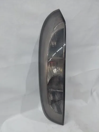 Lanterna traseira Corsa Hatch 06/12 Fume PRODUTO ORIGINAL NOVO direita 