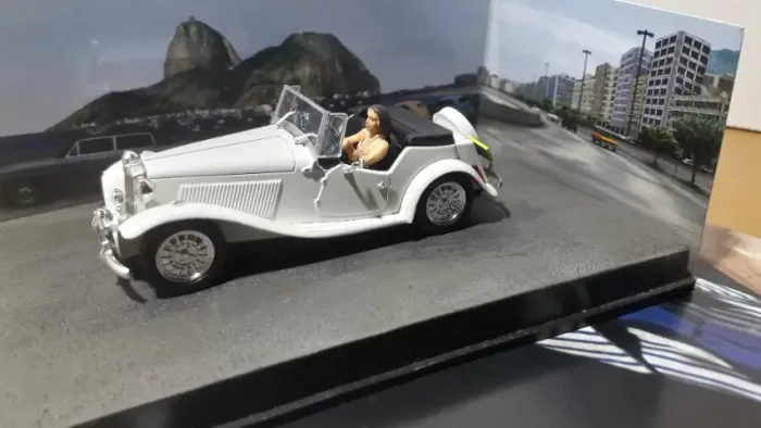 Miniatura Carro Mp Lafer James Bond 007 1/43