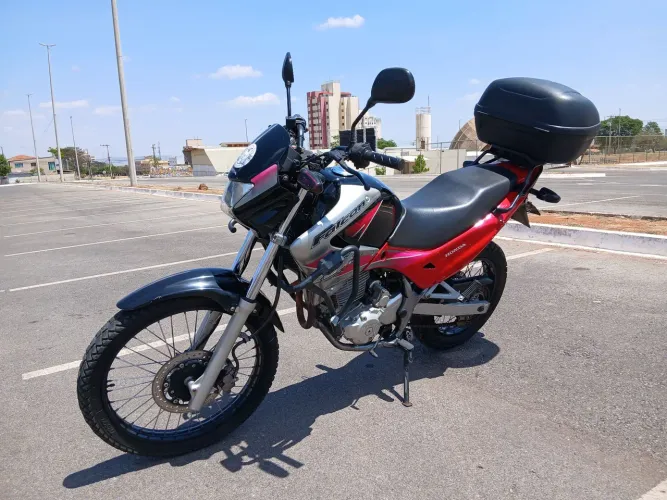 Falcon 2005 ótimo estado de conservação 