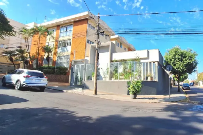 Casa de vila para venda em Jardim Macedo com 3 quartos, sendo 2 suítes, 239m²