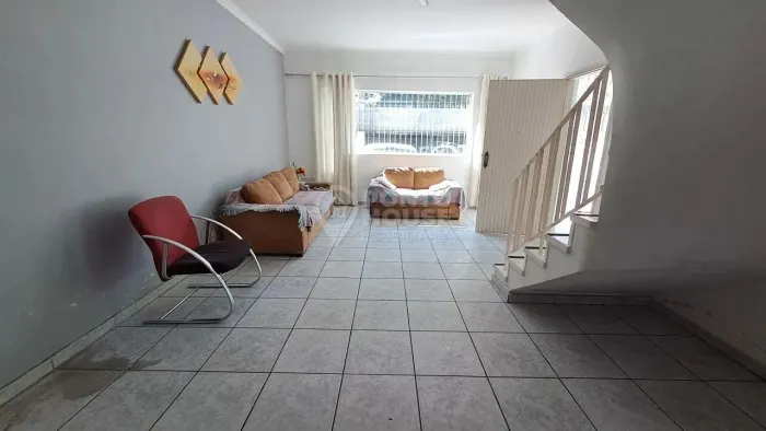 Casa Comercial à Venda em Indianópolis, 3 Salas, 4 Vagas, A 750 Metros Metrô