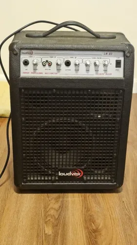 Caixa amplificadora loudvox lm 80 voz e violão 