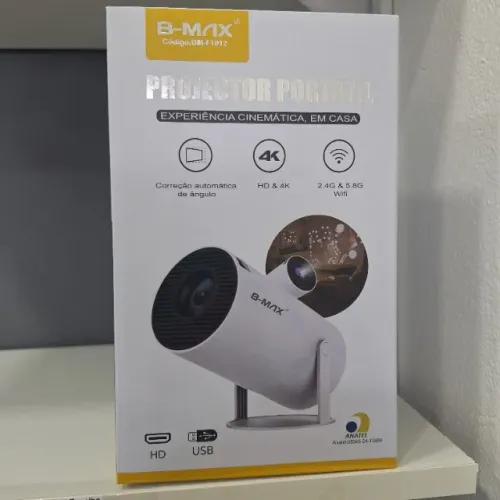 Projetor Inteligente Portátil com Espelhamento de Celular