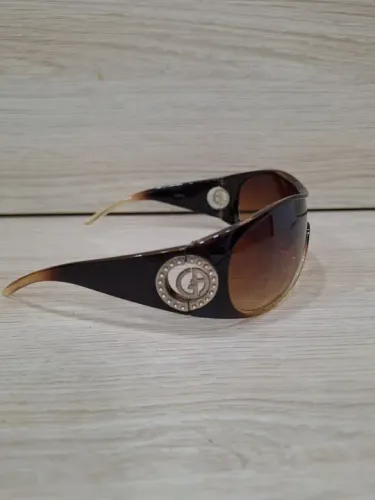 Óculos escuro em excelente estado