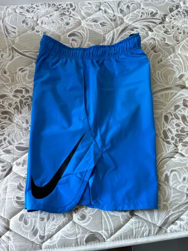 Bermuda Nike Azul M perfeita pra COPA