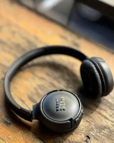 JBL TUNE 520BT