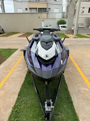 Jet ski sea doo gti 170 se 2025