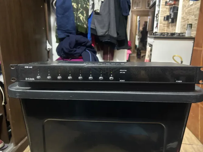 Switch D-Link KVM-440