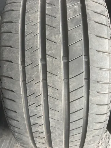 Pneu 275 40 20 run flat Bridgestone Novo