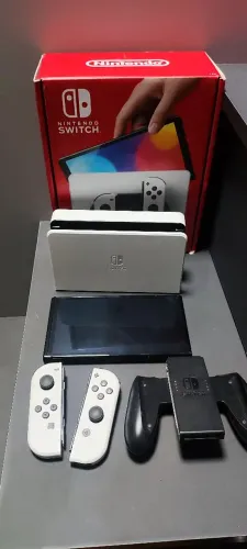 Nintendo Switch OLED - Branco