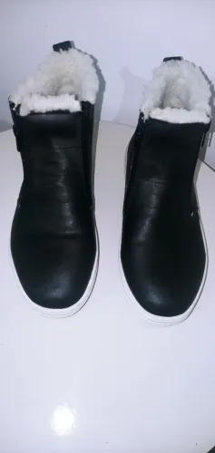 Bota feminina( modelo: Dakota) marca: F.G. Tam.36 ( Nova).