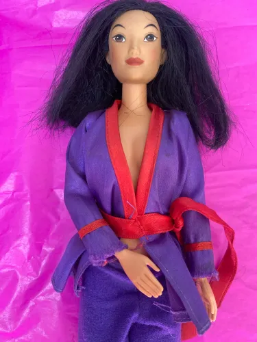 Barbie boneca mulan