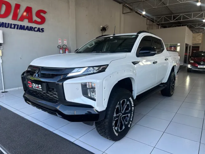 Mitsubishi L200 Triton Sport HPE-S 2.4 CD Dies. AUT 2023