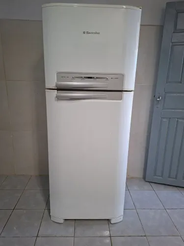 Geladeira dúplex Electrolux frosfre