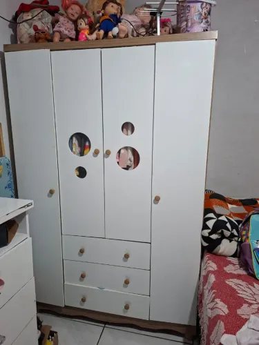 Vendo guarda roupa otimo estado