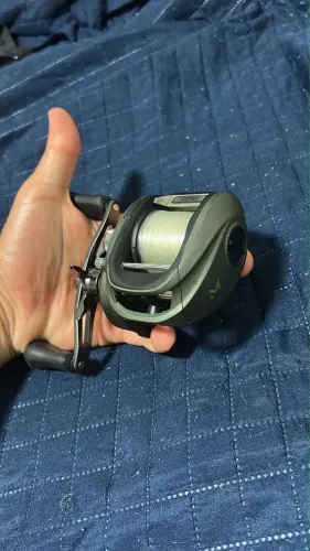 Carretilha e vara de pesca