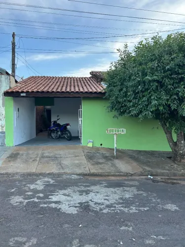 Vende-se casa muito boa e aconchegante na cidade de florida Paulista.