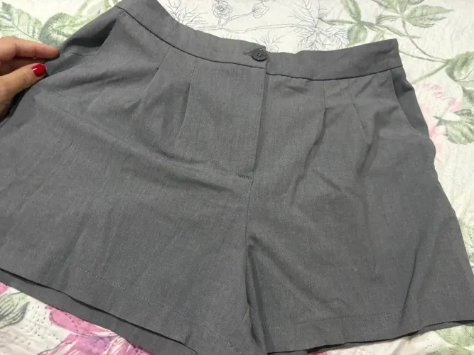 Short tecido