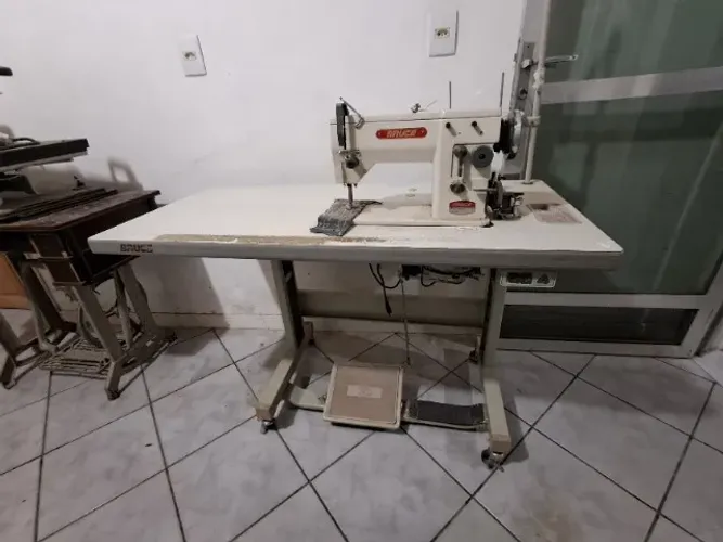 Maquina de costura zig zag semi industrial