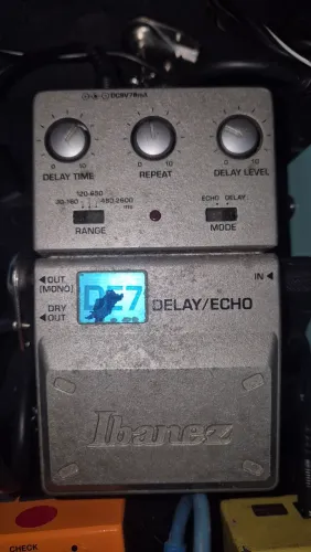 Ibanez de7 delay e echo analogico classico