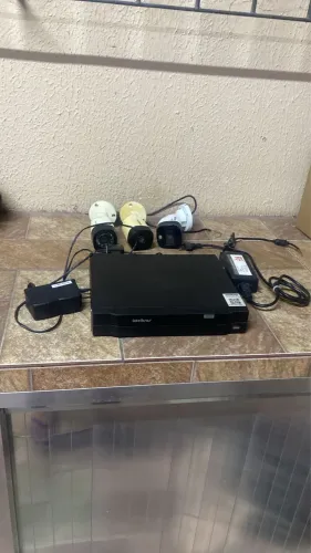 Stand Alone + 3 cameras intelbras