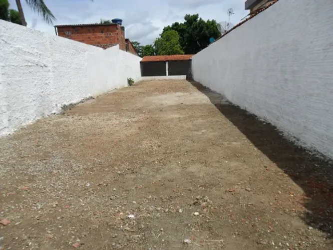 Terreno 008, Lote plano, nascente, 7,00 metros de frente por 44,00 metros de fundo 