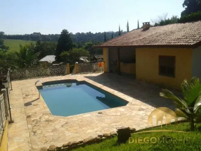 Chácara à venda em condomínio em Piracaia com 1.000 m²