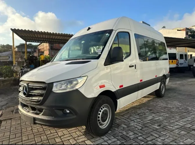 SPRINTER 417 16 LUGARES COMPLETA ANO 2023 REPASSE DIVIDA